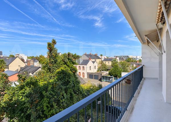 Rue de Châteaugiron - Grand T5 lumineux, 2 balcons, parking, cave, gare à 10 minutes