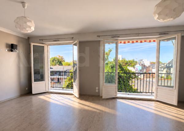 Rue de Châteaugiron - Grand T5 lumineux, 2 balcons, parking, cave, gare à 10 minutes