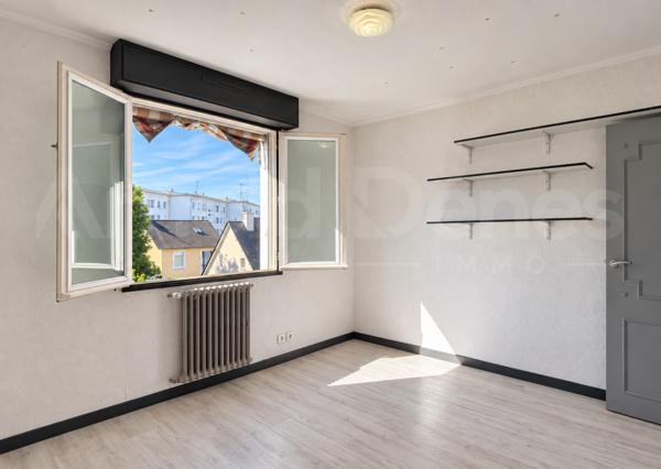 Rue de Châteaugiron - Grand T5 lumineux, 2 balcons, parking, cave, gare à 10 minutes