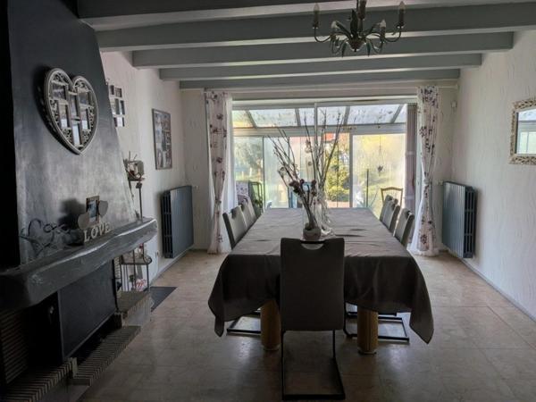 Maison en pierre  rénovée – 4 chambres – 245 m² habitables avec terrain – à ARBOIS (Jura)
