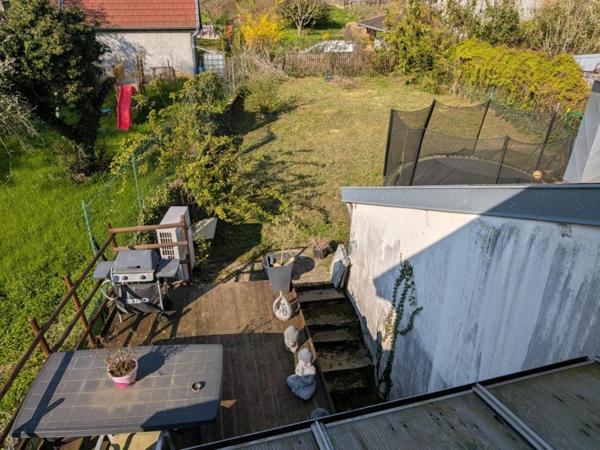 Maison en pierre  rénovée – 4 chambres – 245 m² habitables avec terrain – à ARBOIS (Jura)