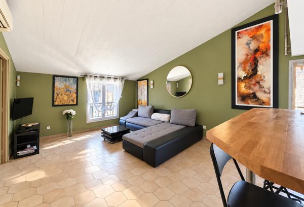 Appartement
         3 pièces
        - 60 m² Exclusivité 210 000 € *