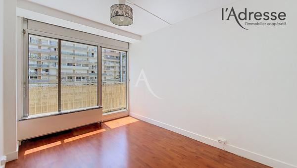 PUTEAUX/CENTRE 3 pièces de 61 m² avec balcon 15m², cave et parking.