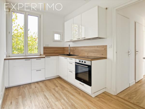 EXCLUSIVITÉ – Pertuichaud-Plaisance – Maison rénovée avec garage et annexes.