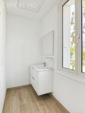 EXCLUSIVITÉ – Pertuichaud-Plaisance – Maison rénovée avec garage et annexes.