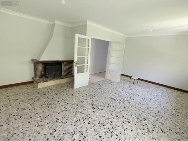 Pavillon à louer à Nogent-le-Rotrou dans l'Eure-et-Loir (28400), ref : 6 PB   
Paty