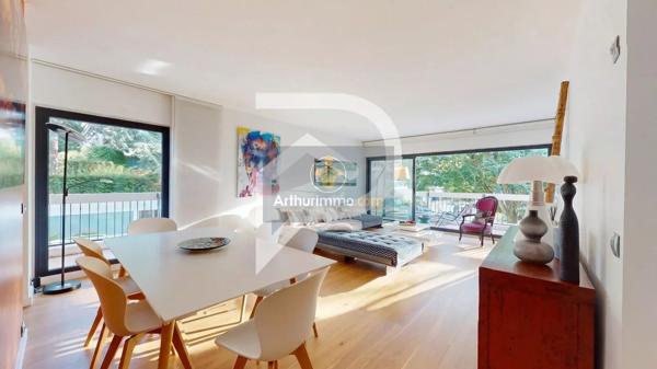 Vente                                                      Appartement
                        
                     4 pièces                      114 m2                     à Le Chesnay-Rocquencourt