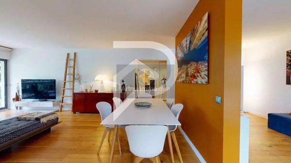 Vente                                                      Appartement
                        
                     4 pièces                      114 m2                     à Le Chesnay-Rocquencourt