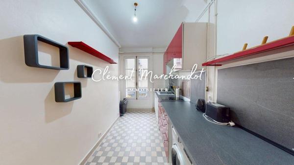 Lumineux 2/3 pièces rénové, proche commerces et gare