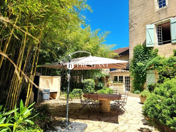 Vivez le charme d’un manoir du XVIe siècle : 350 m² d’élégance nichés dans un parc arboré avec piscine et maison d’amis, CAHORS