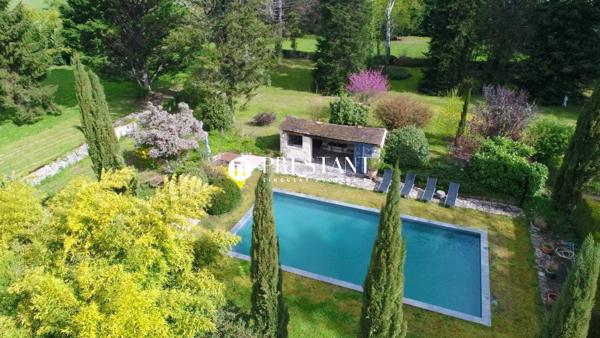 Vivez le charme d’un manoir du XVIe siècle : 350 m² d’élégance nichés dans un parc arboré avec piscine et maison d’amis, CAHORS