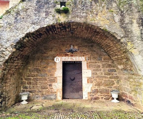 Vivez le charme d’un manoir du XVIe siècle : 350 m² d’élégance nichés dans un parc arboré avec piscine et maison d’amis, CAHORS