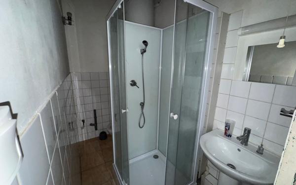 Appartement à vendre    2 pièces • 27,80 m2 Toulon