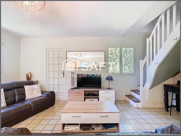 Une charmante maison dans son écrin de verdure !