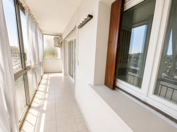 Appartement
         3 pièces
        - 81 m² Exclusivité 180 000 € *
