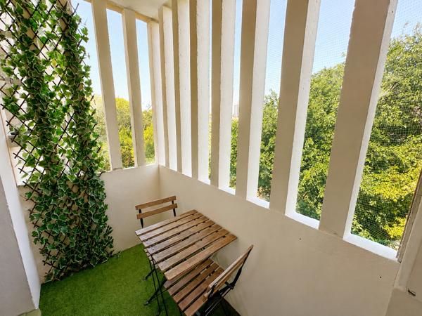 Appartement
         3 pièces
        - 81 m² Exclusivité 180 000 € *
