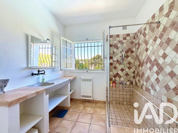 Maison à vendre 8 pièces 259 m² Sanary-sur-Mer