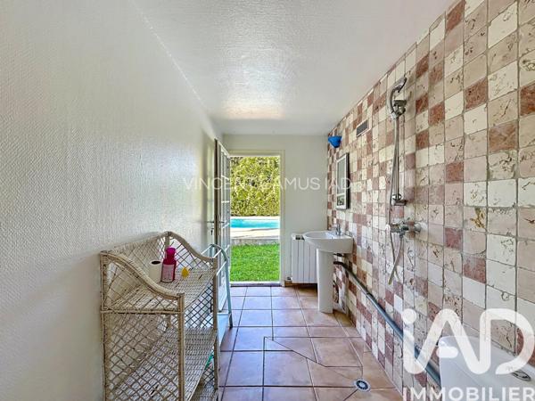 Maison à vendre 8 pièces 259 m² Sanary-sur-Mer