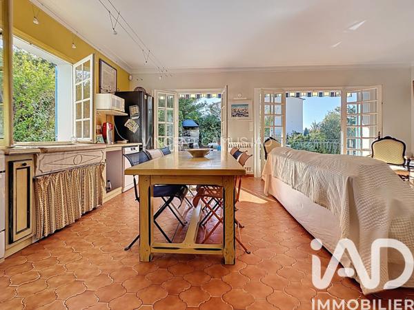 Maison à vendre 8 pièces 259 m² Sanary-sur-Mer