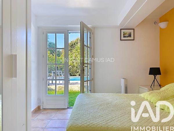 Maison à vendre 8 pièces 259 m² Sanary-sur-Mer