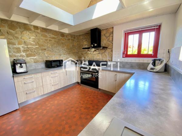 Longère en pierre 120m2 à 1,5 km de la mer