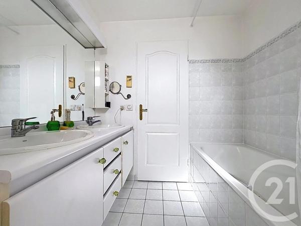 Maison à vendre  9 pièces - 218,14 m 2   THIAIS  - 94