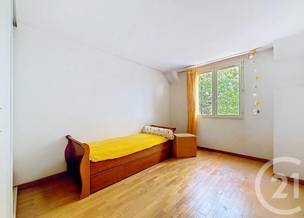 Maison à vendre  9 pièces - 218,14 m 2   THIAIS  - 94