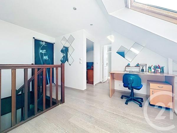 Maison à vendre  9 pièces - 218,14 m 2   THIAIS  - 94
