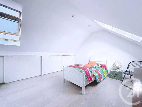 Maison à vendre  9 pièces - 218,14 m 2   THIAIS  - 94