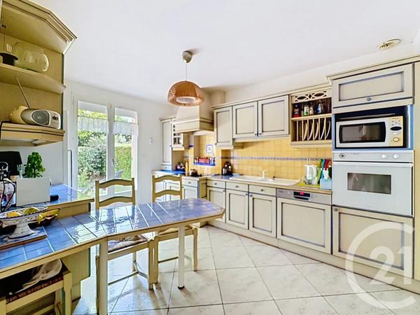 Maison à vendre  9 pièces - 218,14 m 2   THIAIS  - 94