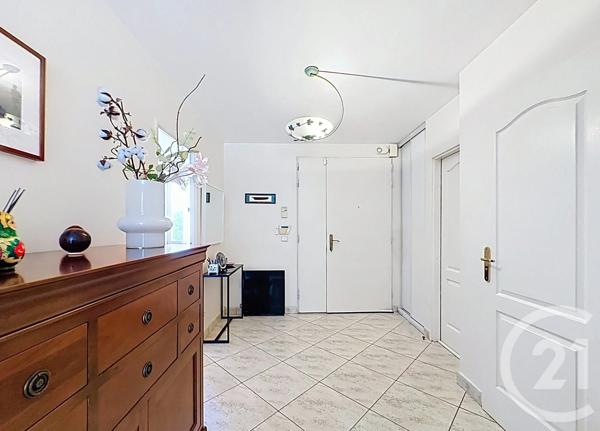 Maison à vendre  9 pièces - 218,14 m 2   THIAIS  - 94
