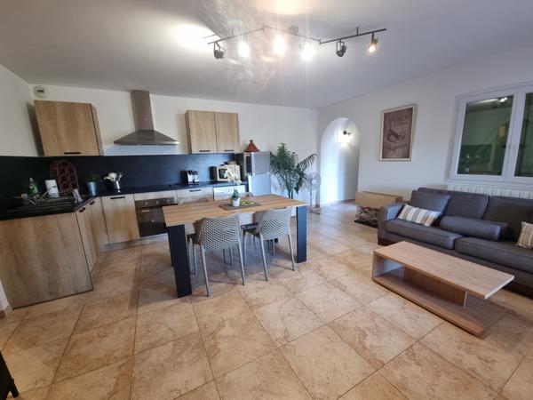 Saint-Florent (20217) Ensemble immobilier avec auberge et villa à Casta