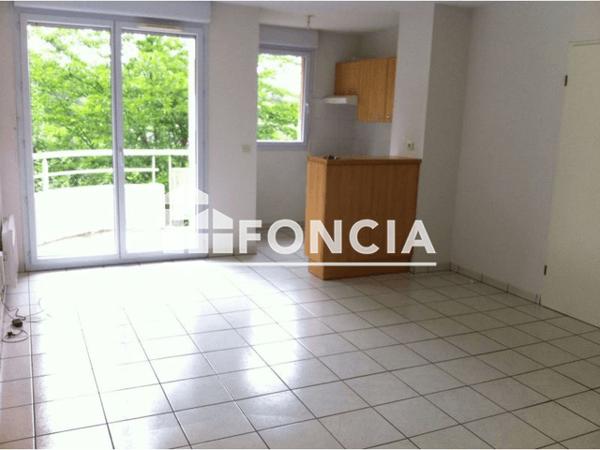 Location Appartement 2 pièces 43.25 m² - 72 CHEMIN GUILHEM Pau 64000