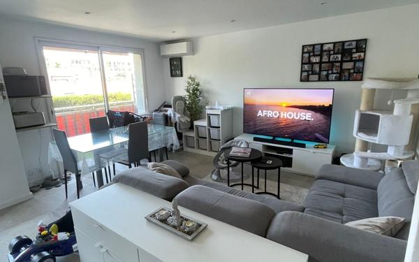 Appartement à vendre    2 pièces • 42 m2 Antibes