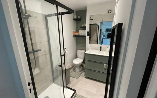 Appartement à vendre    2 pièces • 42 m2 Antibes