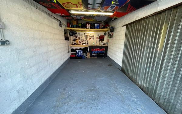 Appartement à vendre    2 pièces • 42 m2 Antibes