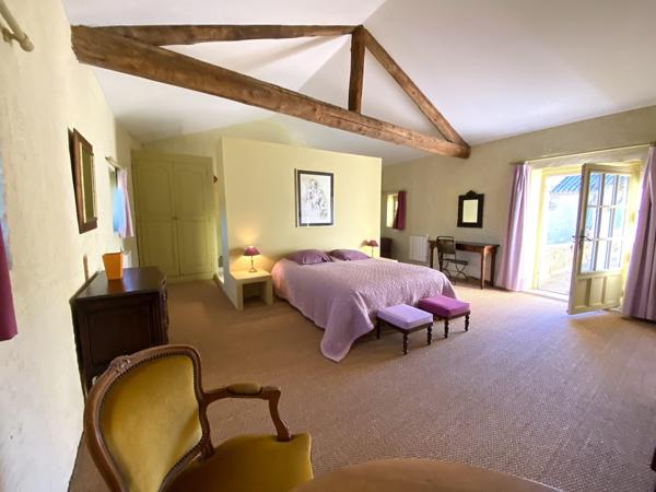 Uzès région : splendide mas du XVIIIe - du chic et du style à la campagne...potentiel exceptionnel pour un p Uzès (30700)