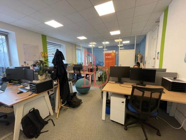 Bureau de 136 m² à louer à Bordeaux Jardin Public Quinconces
