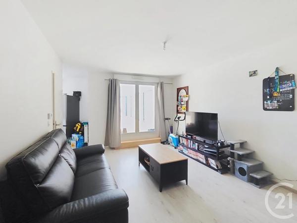 Appartement F2 à vendre  2 pièces - 48,57 m 2   LA CHAPELLE ST MESMIN  - 45