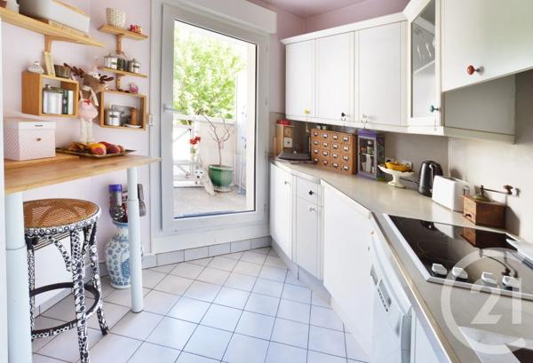 Appartement F4 à vendre  4 pièces - 74 m 2   MONTGERON  - 91