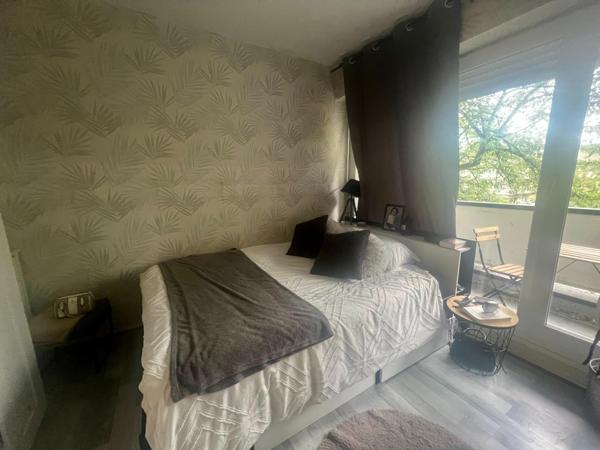 Appartement T4 – trois balcons  – Place de stationnement - Lormont