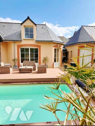 Montfort-sur-Meu – Centre-ville, à deux pas de la gare