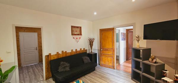 Propriété avec six gîtes, piscine et spa, axe Limoux/Carcassonne