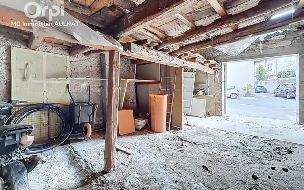 Maison à vendre    1 pièce •  Mozac