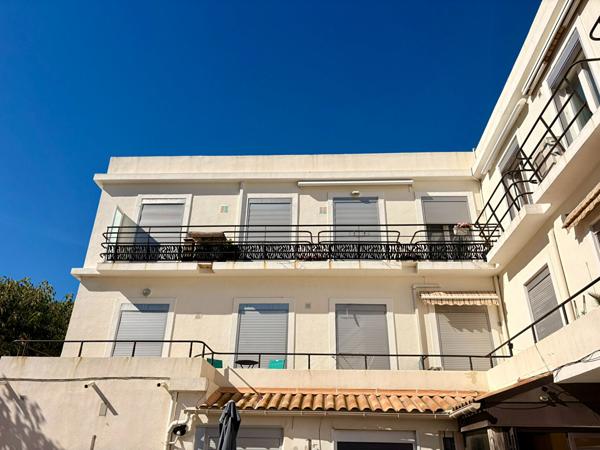 Studio à louer en dernier étage avec vue mer à La Ciotat - Exclusivité NESTENN