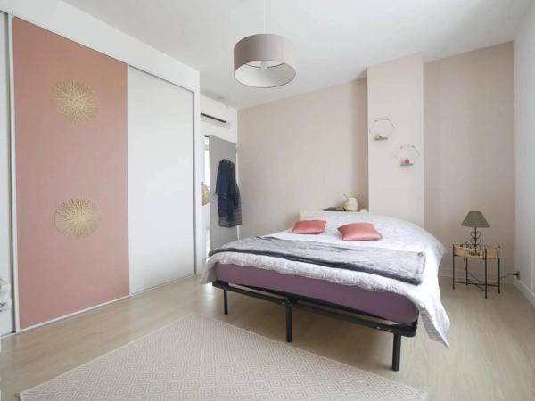 Vente immobilière : Immeuble à Aigrefeuille-d'Aunis  11 pièces 316 m² 562 000 €- Espace Immobilier.