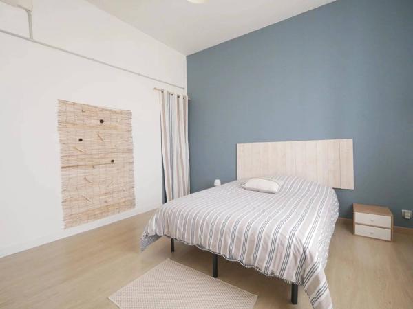 Vente immobilière : Immeuble à Aigrefeuille-d'Aunis  11 pièces 316 m² 562 000 €- Espace Immobilier.