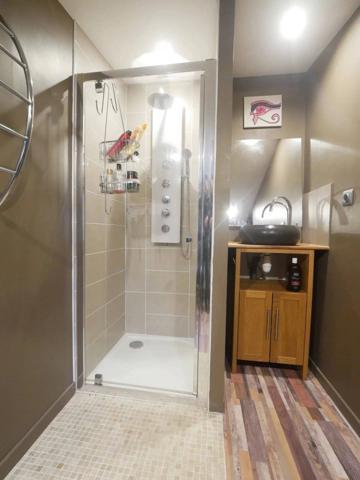 Vente immobilière : Immeuble à Aigrefeuille-d'Aunis  11 pièces 316 m² 562 000 €- Espace Immobilier.