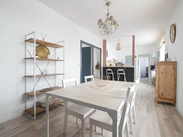 Vente immobilière : Immeuble à Aigrefeuille-d'Aunis  11 pièces 316 m² 562 000 €- Espace Immobilier.