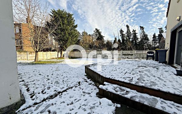 Immeuble à vendre    12 pièces • 350 m2 Béthune